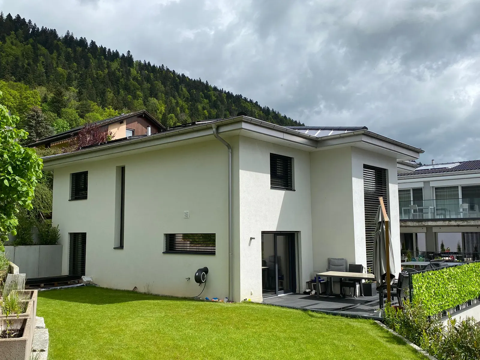 Villa moderne côté jardin — Construction neuve